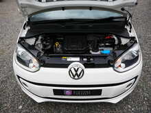 Volkswagen up! 1.0 High up! Hatchback, Manual