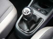 Volkswagen up! 1.0 High up! Hatchback, Manual