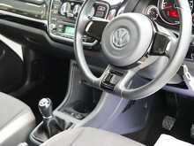 Volkswagen up! 1.0 High up! Hatchback, Manual