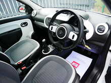 Renault Twingo 1.0 SCe Play Hatchback, Manual