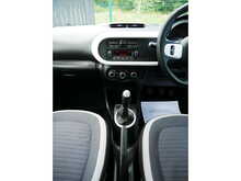 Renault Twingo 1.0 SCe Play Hatchback, Manual