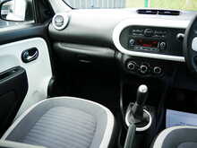 Renault Twingo 1.0 SCe Play Hatchback, Manual