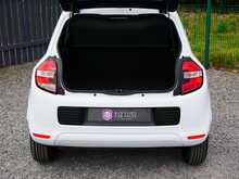 Renault Twingo 1.0 SCe Play Hatchback, Manual
