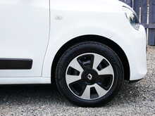 Renault Twingo 1.0 SCe Play Hatchback, Manual