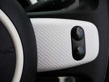 Renault Twingo 1.0 SCe Play Hatchback, Manual