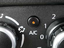 Renault Twingo 1.0 SCe Play Hatchback, Manual