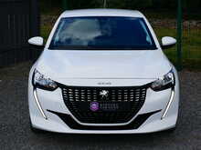 Peugeot 208 1.2 PureTech Allure, Manual