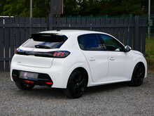 Peugeot 208 1.2 PureTech Allure, Manual