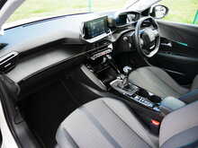 Peugeot 208 1.2 PureTech Allure, Manual