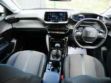 Peugeot 208 1.2 PureTech Allure, Manual