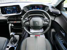 Peugeot 208 1.2 PureTech Allure, Manual