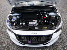 Peugeot 208 1.2 PureTech Allure, Manual