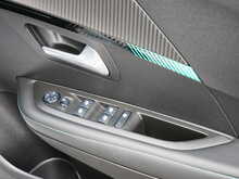 Peugeot 208 1.2 PureTech Allure, Manual