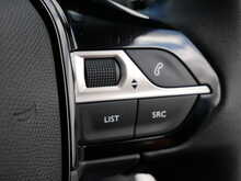 Peugeot 208 1.2 PureTech Allure, Manual