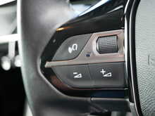 Peugeot 208 1.2 PureTech Allure, Manual