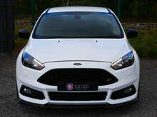 Ford Focus 2.0T EcoBoost ST-3 Hatchback, Manual