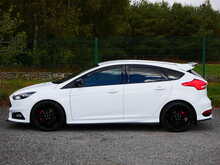 Ford Focus 2.0T EcoBoost ST-3 Hatchback, Manual