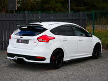 Ford Focus 2.0T EcoBoost ST-3 Hatchback, Manual