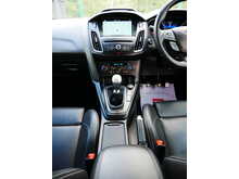 Ford Focus 2.0T EcoBoost ST-3 Hatchback, Manual