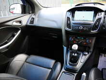 Ford Focus 2.0T EcoBoost ST-3 Hatchback, Manual