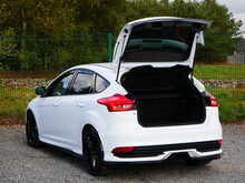 Ford Focus 2.0T EcoBoost ST-3 Hatchback, Manual
