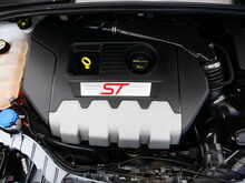 Ford Focus 2.0T EcoBoost ST-3 Hatchback, Manual