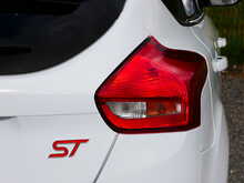 Ford Focus 2.0T EcoBoost ST-3 Hatchback, Manual