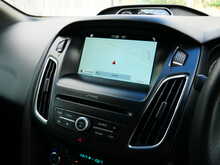 Ford Focus 2.0T EcoBoost ST-3 Hatchback, Manual