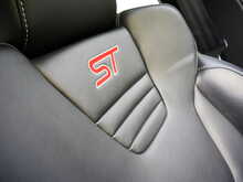 Ford Focus 2.0T EcoBoost ST-3 Hatchback, Manual