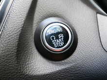 Ford Focus 2.0T EcoBoost ST-3 Hatchback, Manual