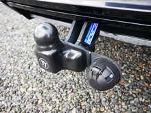Volkswagen Touareg 3.0 TDI V6 BlueMotion Tech R-Line, Automatic
