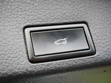 Volkswagen Touareg 3.0 TDI V6 BlueMotion Tech R-Line, Automatic