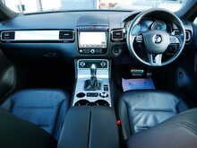 Volkswagen Touareg 3.0 TDI V6 BlueMotion Tech R-Line, Automatic