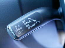 Volkswagen Touareg 3.0 TDI V6 BlueMotion Tech R-Line, Automatic