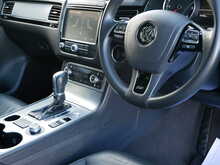 Volkswagen Touareg 3.0 TDI V6 BlueMotion Tech R-Line, Automatic