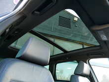 Volkswagen Touareg 3.0 TDI V6 BlueMotion Tech R-Line, Automatic