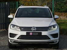 Volkswagen Touareg 3.0 TDI V6 BlueMotion Tech R-Line, Autotrader