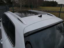 Volkswagen Touareg 3.0 TDI V6 BlueMotion Tech R-Line, Autotrader