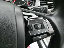 Volkswagen Touareg 3.0 TDI V6 BlueMotion Tech R-Line, Autotrader