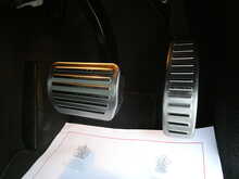 Volkswagen Touareg 3.0 TDI V6 BlueMotion Tech R-Line, Autotrader