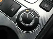 Volkswagen Touareg 3.0 TDI V6 BlueMotion Tech R-Line, Autotrader