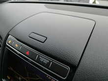 Volkswagen Touareg 3.0 TDI V6 BlueMotion Tech R-Line, Autotrader