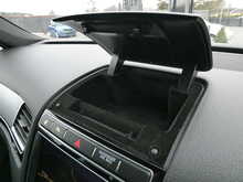 Volkswagen Touareg 3.0 TDI V6 BlueMotion Tech R-Line, Autotrader