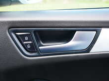 Audi Q5 2.0TDI S line Plus Quattro, Manual