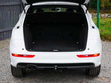 Audi Q5 2.0TDI S line Plus Quattro, Manual