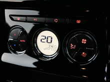 DS AUTOMOBILES DS 3 1.2 PureTech Prestige 3dr, Manual