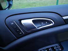 Porsche Cayenne 3.0TD V6 Platinum Edition TiptronicS 4WD [Euro 6]