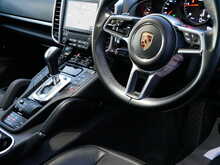 Porsche Cayenne 3.0TD V6 Platinum Edition TiptronicS 4WD [Euro 6]