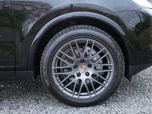 Porsche Cayenne 3.0TD V6 Platinum Edition TiptronicS 4WD [Euro 6]