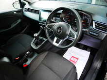 Renault Clio 1.0 TCe Iconic Hatchback, Manual